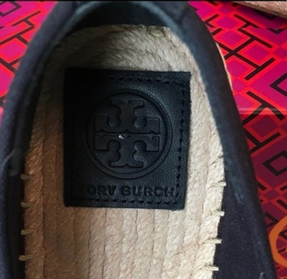 TORY BURCH Ines Embellished Logo Espadrille Flats Navy Canvas Size 5.5 NIB - Picture 10 of 12